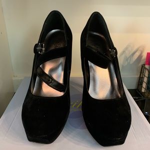 Used heels for sale